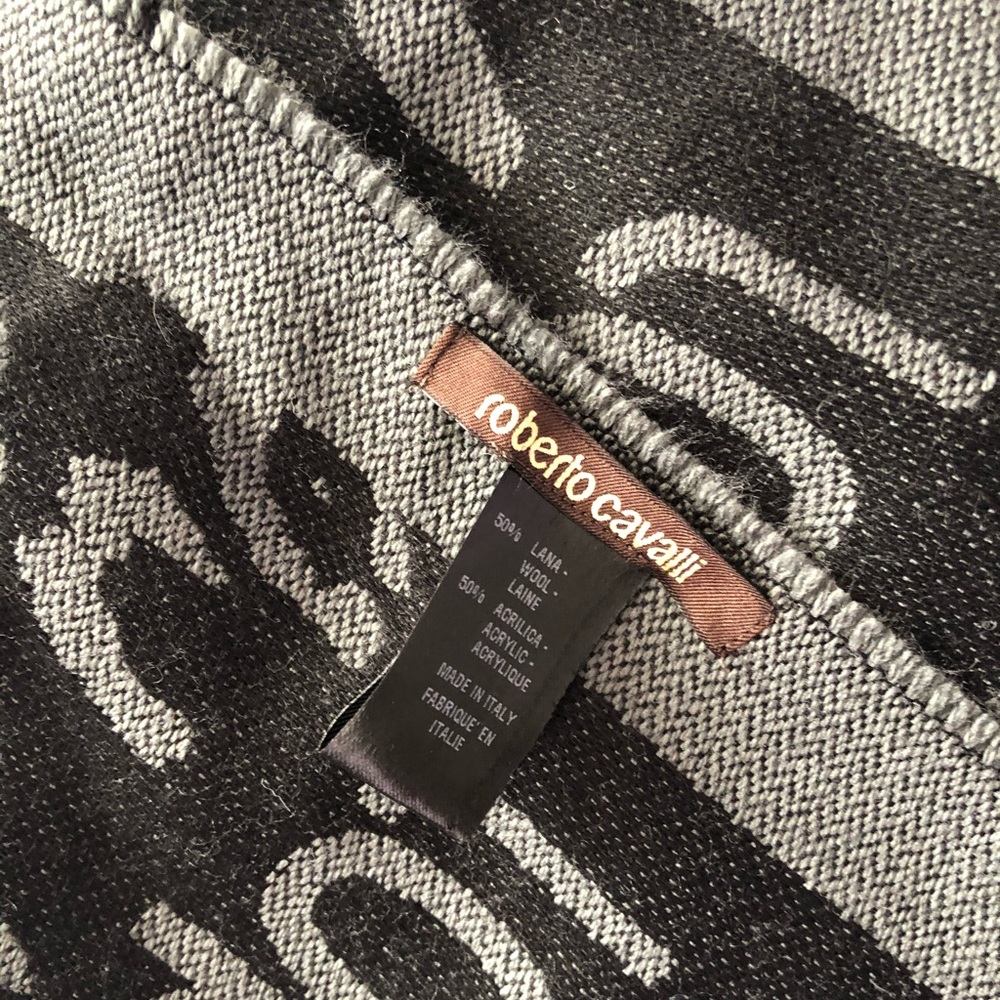 Roberto cavalli scarf 🧣